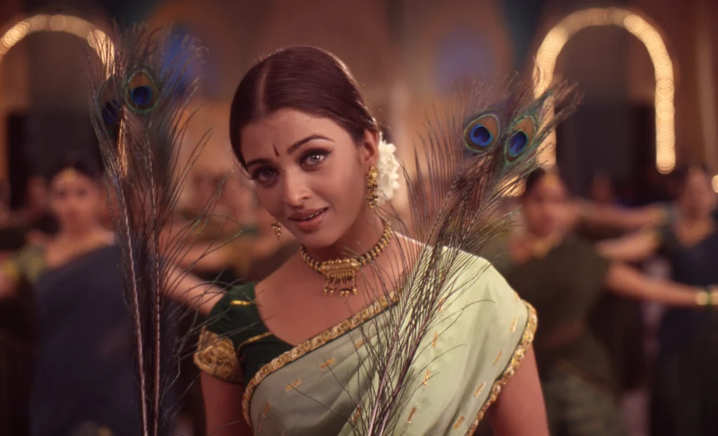 Aishwarya in Kandukondain Kandukondain