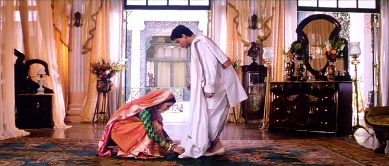 Paro Takes Devdas Blessings