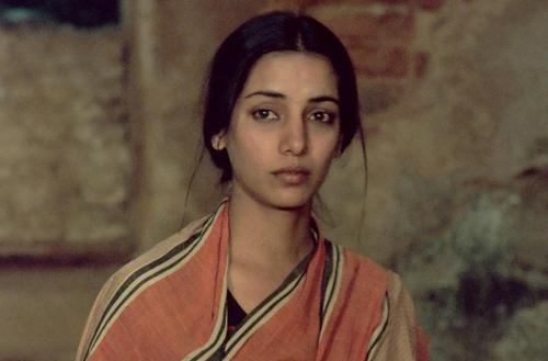 'Khandhar': Inside Jamini's Rickety World of Stillness and Silence