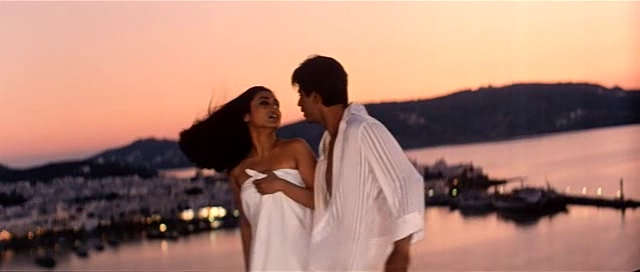 Chalte Chalte Shah Rukh Khan Rani Mukerji Bedsheet Romance