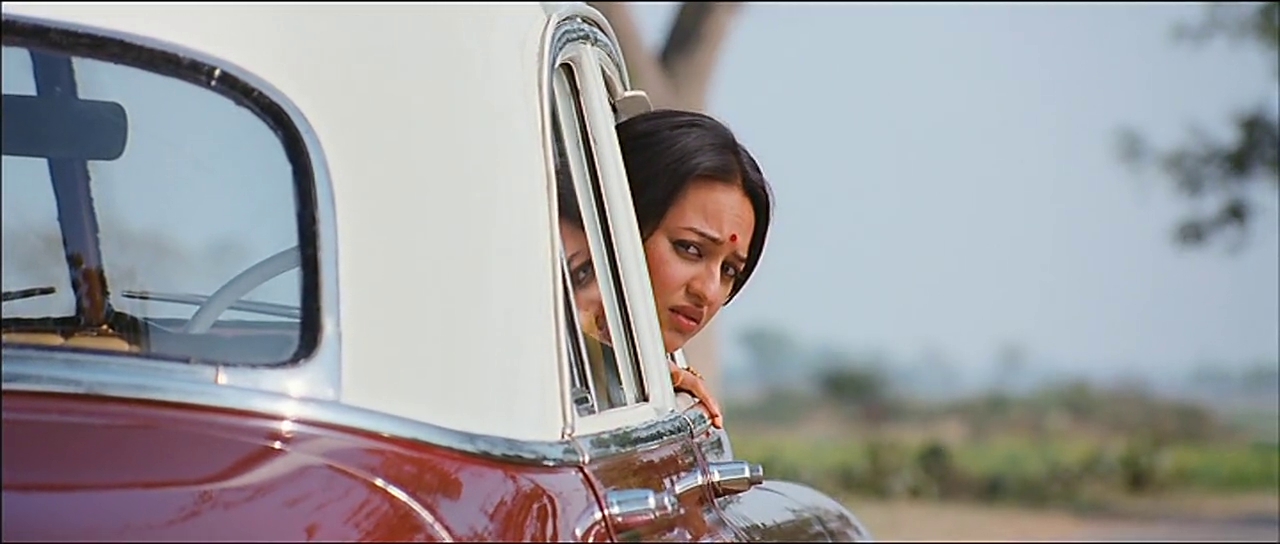 Sonakshi Sinha Ranveer Singh Lootera Accident