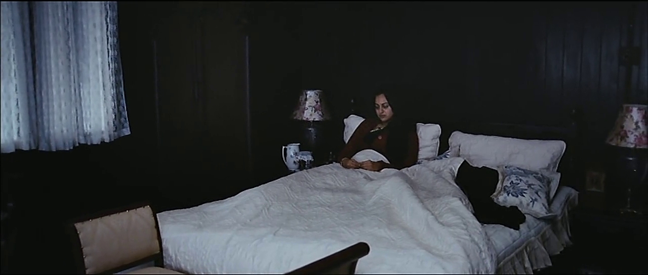 Sonakshi Sinha Sick Lootera