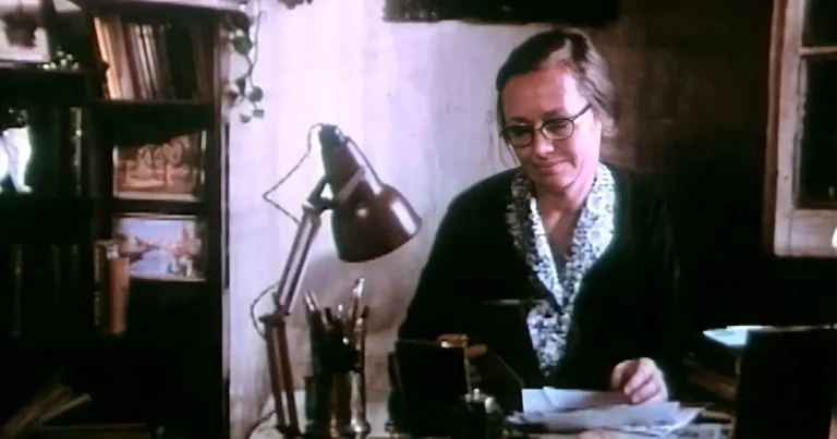 36 Chowringhee Lane Review